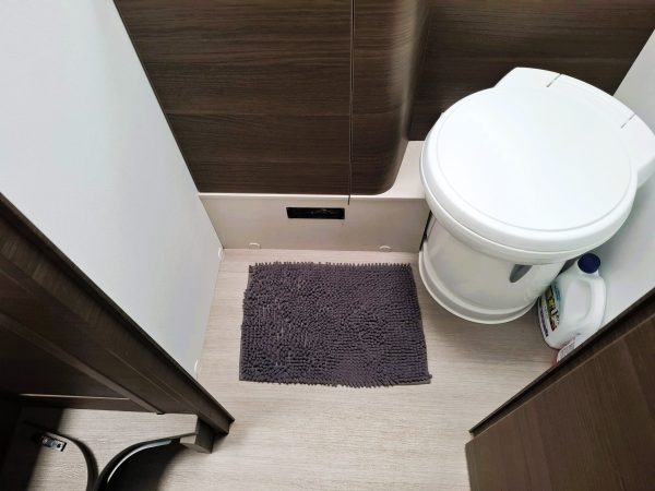 Adria sonic supreme camper AUTOMAAT bouwjaar 2022 - Afbeelding 13