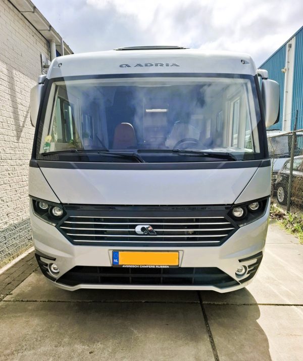 Adria sonic supreme camper AUTOMAAT bouwjaar 2022 - Afbeelding 2