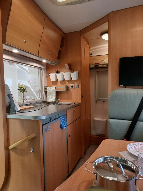 Mooie Knaus sport traveller R08 van 2004 - Afbeelding 8