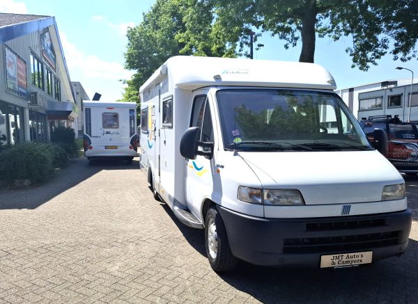 Knaus / Eifelland TI  half intergraal camper van 2002 - Afbeelding 2